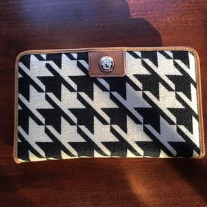 Spartina Houndstooth Snap Wallet